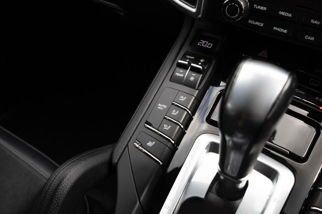 Porsche Cayenne 3.0 D V6 Tiptronic S 262 Bhp Black #114