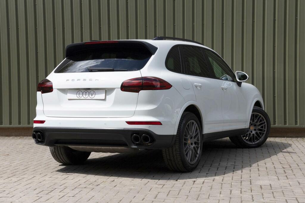 Porsche Cayenne 3.0 D V6 Tiptronic S 262 Bhp Black #88