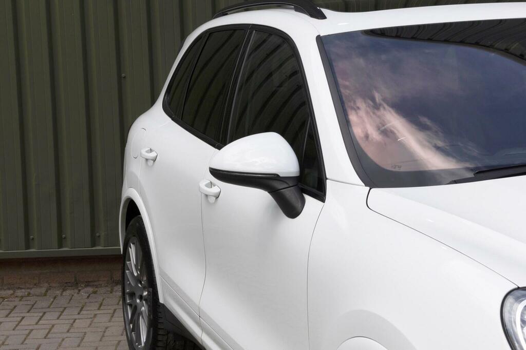 Porsche Cayenne 3.0 D V6 Tiptronic S 262 Bhp Black #76