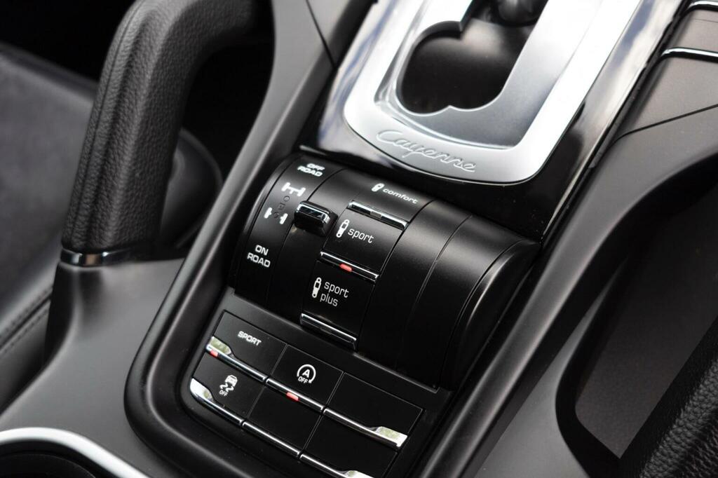 Porsche Cayenne 3.0 D V6 Tiptronic S 262 Bhp Black #104