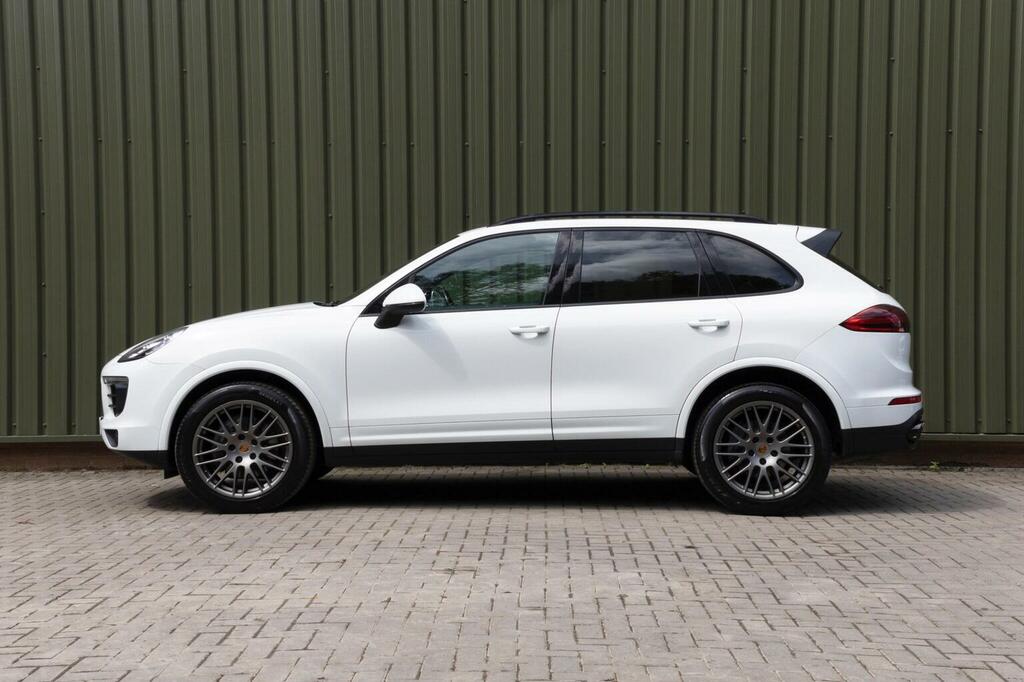 Porsche Cayenne 3.0 D V6 Tiptronic S 262 Bhp Black #85