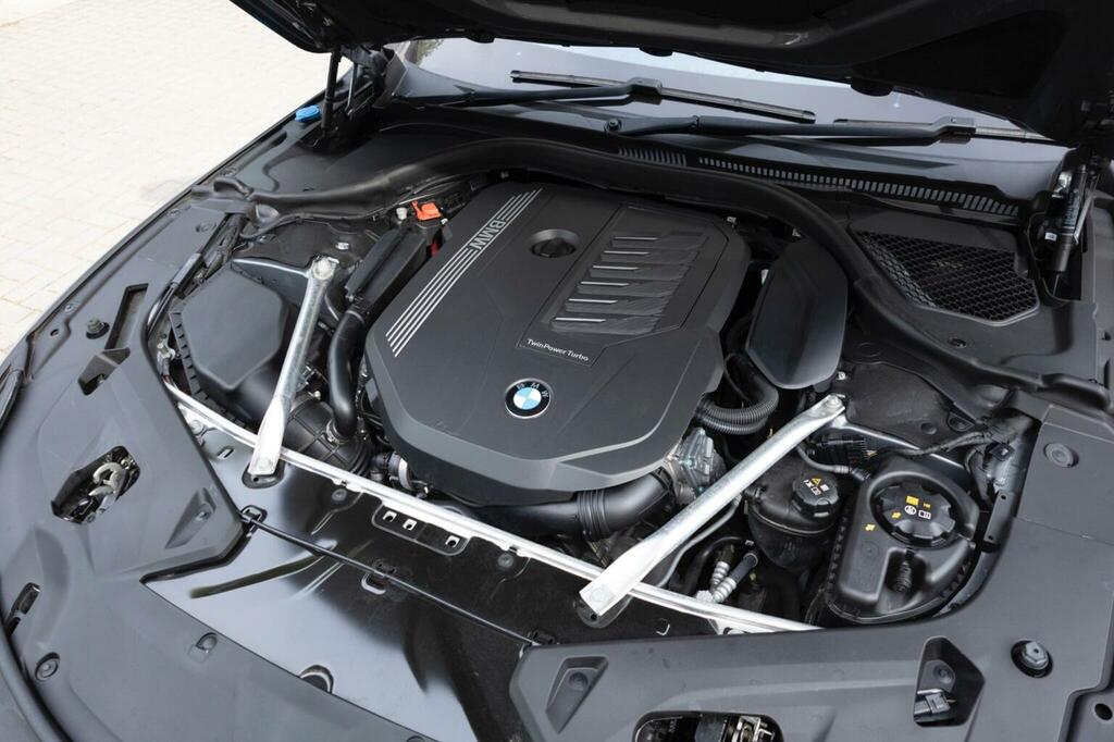 BMW 8 Series Gran Coupe M Sport Green #10