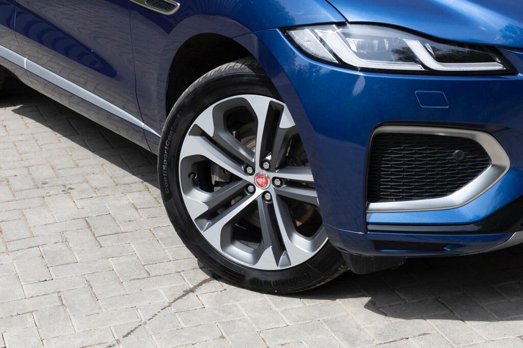 Jaguar F-Pace 2.0 D200 R-dynamic Black Awd Red #82