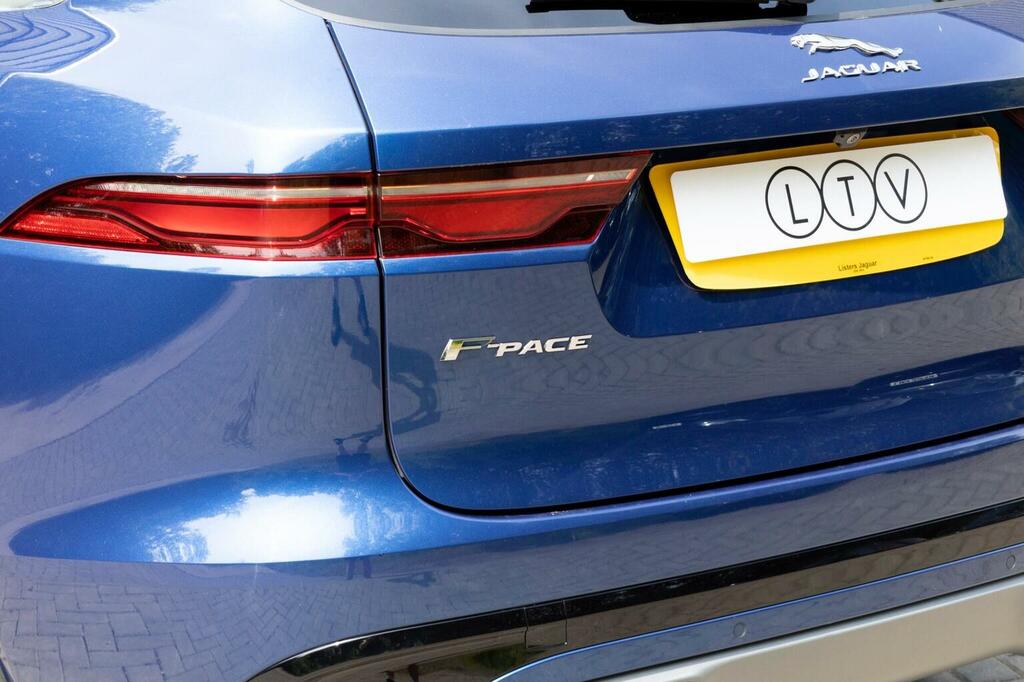Jaguar F-Pace 2.0 D200 R-dynamic Black Awd Red #91
