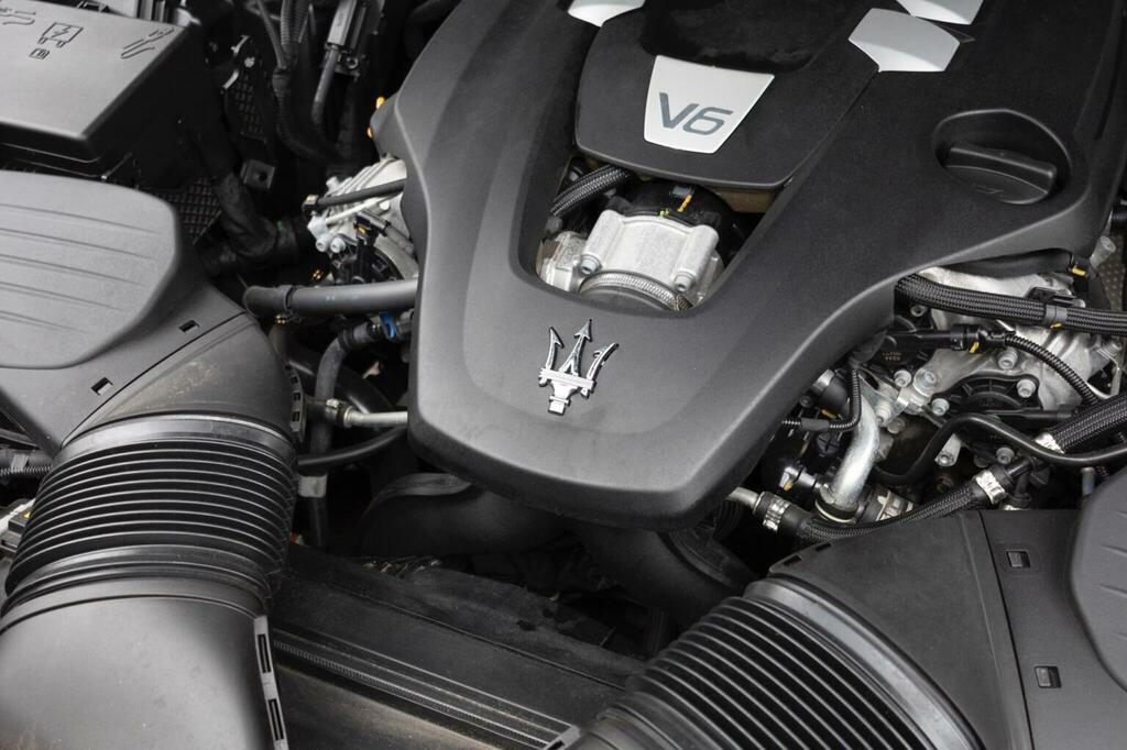 Maserati Levante  Black #11