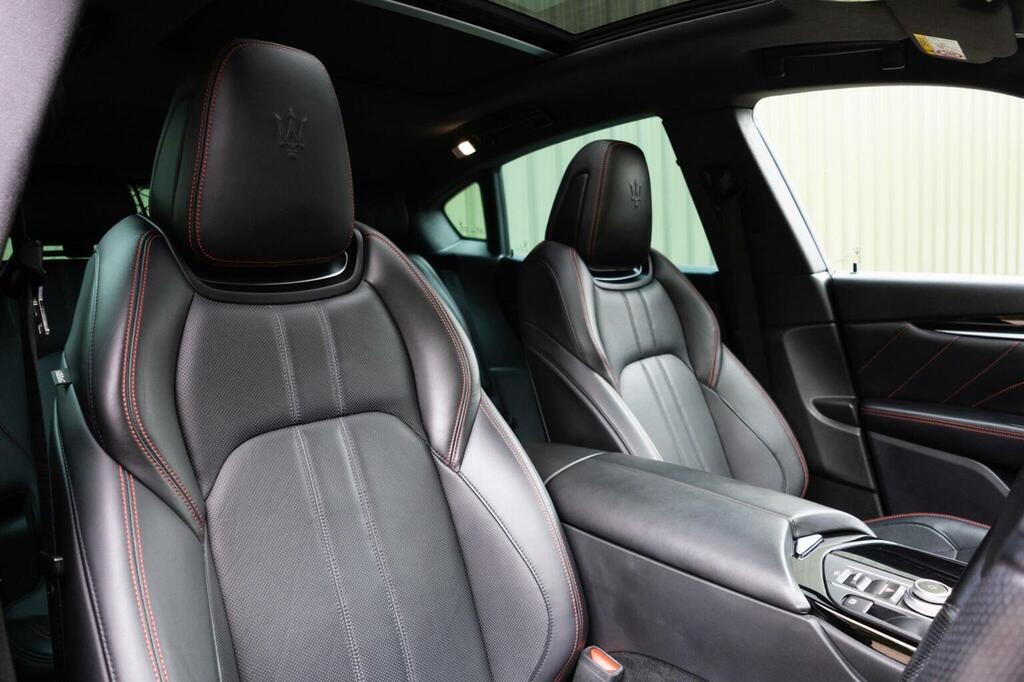 Maserati Levante  Black #13