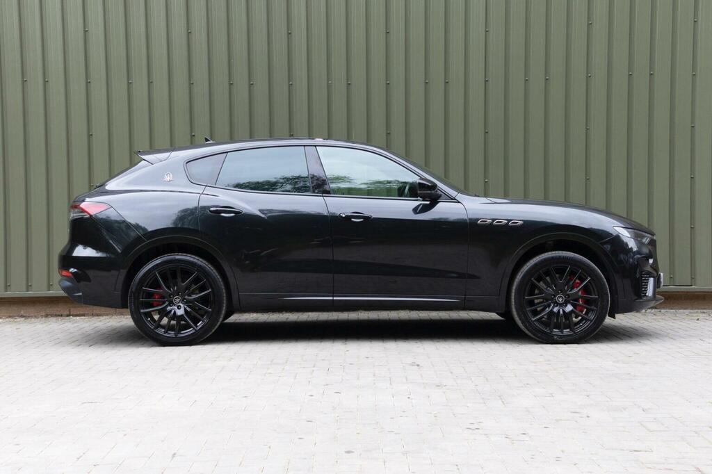 Maserati Levante  Black #8