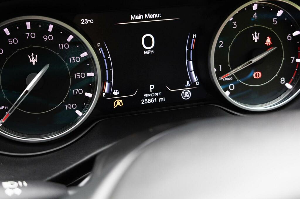 Maserati Levante  Black #44