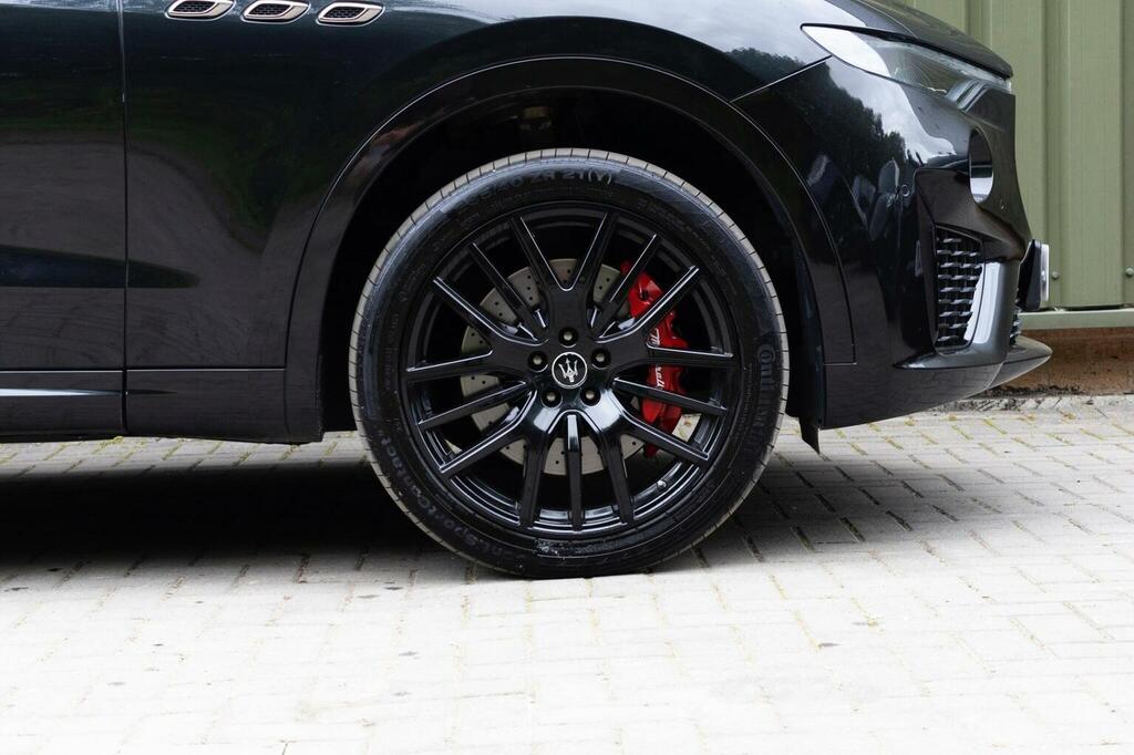 Maserati Levante  Black #9