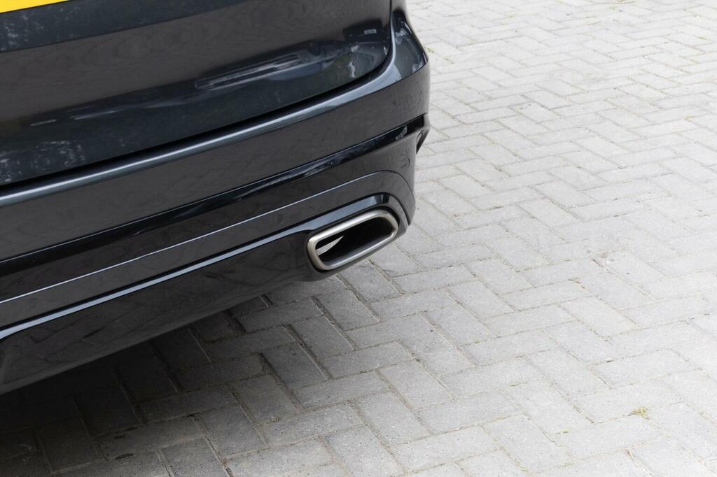Jaguar F-Pace R-dynamic S Blue #90
