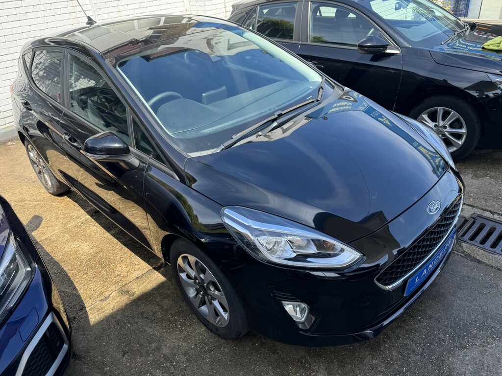 Ford Fiesta 1.0 Fiesta Trend 1.0L Ecoboost Hybrid 125Ps Black #4