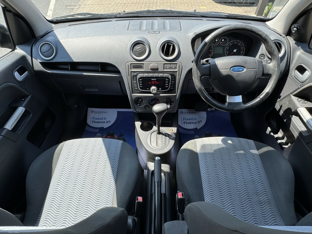 Ford Fusion 1.6 Plus Black #4
