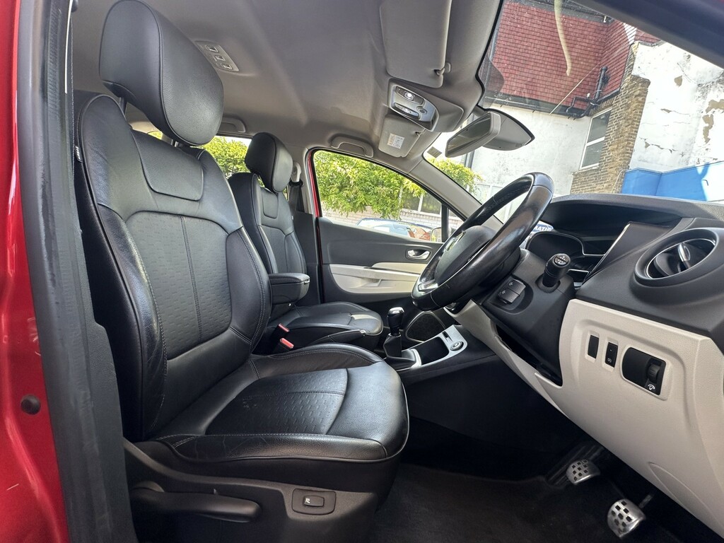 Renault Captur 0.9 Signature X Nav Tce 90 Red #6