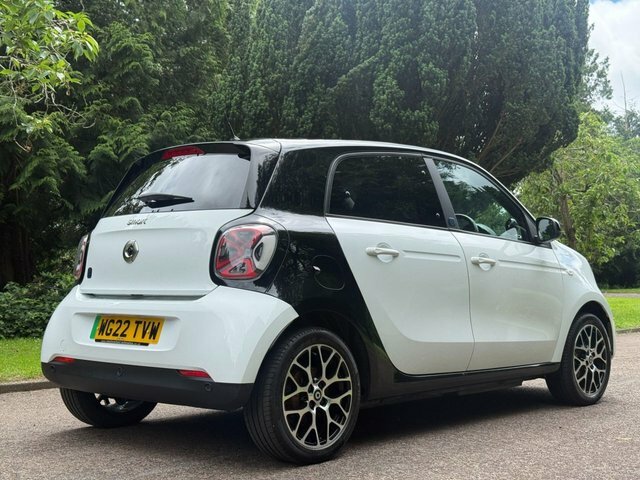 Smart Forfour 17.6Kwh Exclusive Hatchback 22K Black #63