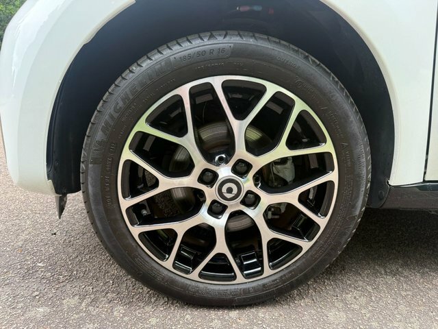 Smart Forfour 17.6Kwh Exclusive Hatchback 22K Black #52