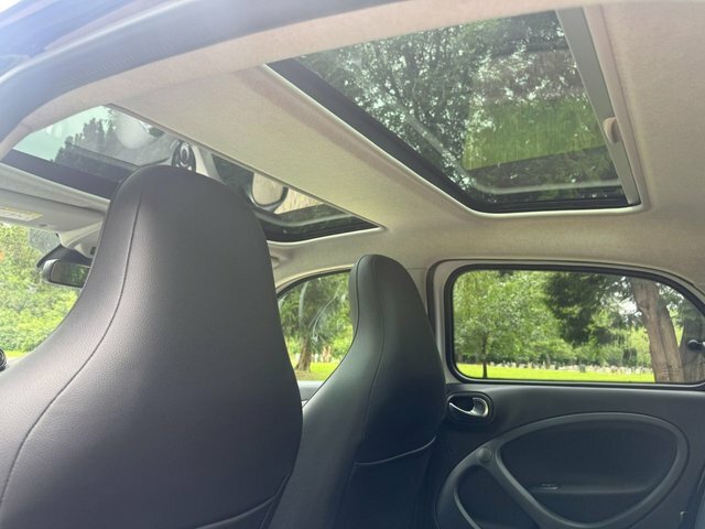Smart Forfour 17.6Kwh Exclusive Hatchback 22K Black #30