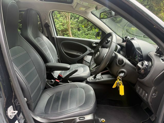 Smart Forfour 17.6Kwh Exclusive Hatchback 22K Black #11