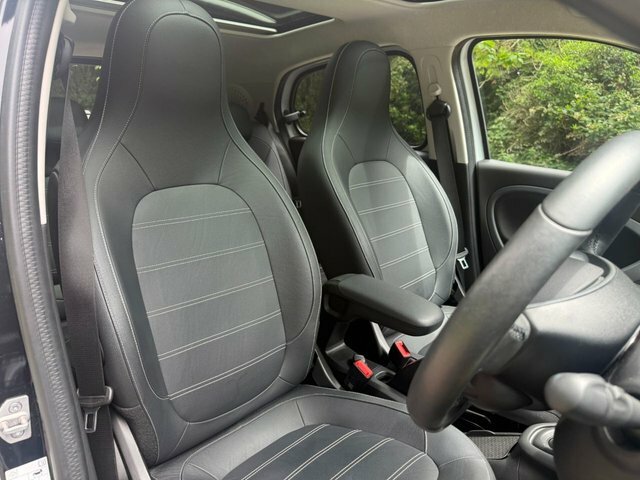 Smart Forfour 17.6Kwh Exclusive Hatchback 22K Black #13