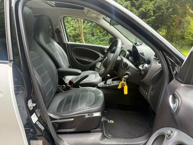 Smart Forfour 17.6Kwh Exclusive Hatchback 22K Black #10