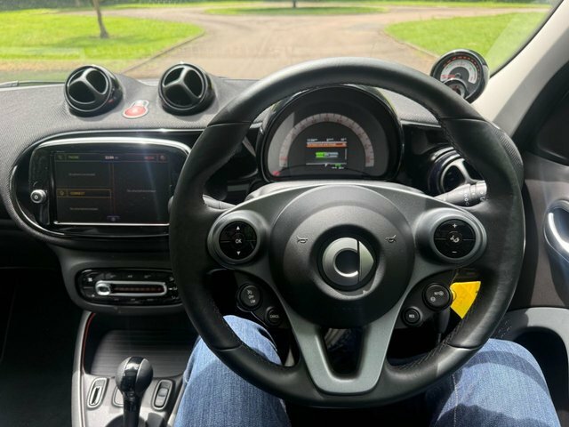 Smart Forfour 17.6Kwh Exclusive Hatchback 22K Black #34