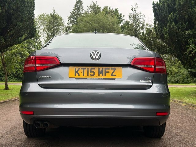 Volkswagen Jetta Bluemotion Technology Tdi  #47