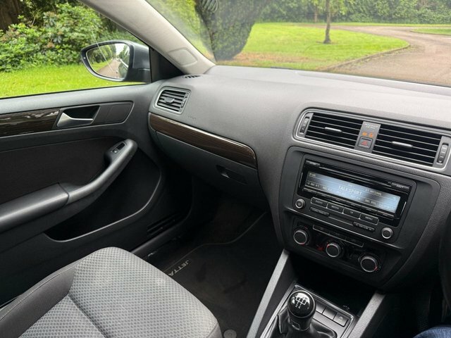 Volkswagen Jetta Bluemotion Technology Tdi  #27