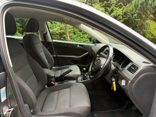 Volkswagen Jetta Bluemotion Technology Tdi  #10