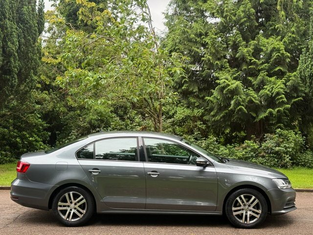 Volkswagen Jetta Bluemotion Technology Tdi  #8