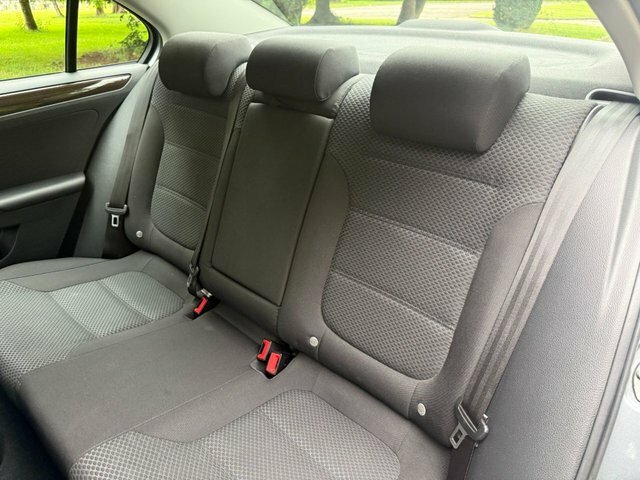 Volkswagen Jetta Bluemotion Technology Tdi  #23