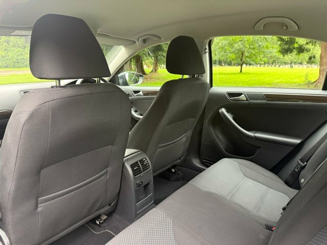 Volkswagen Jetta Bluemotion Technology Tdi  #22
