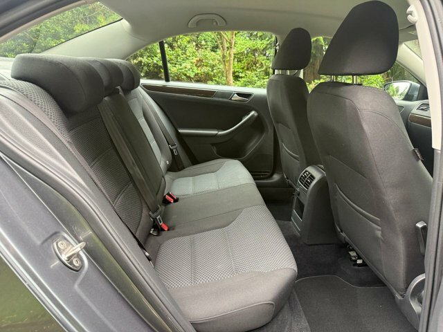 Volkswagen Jetta Bluemotion Technology Tdi  #17
