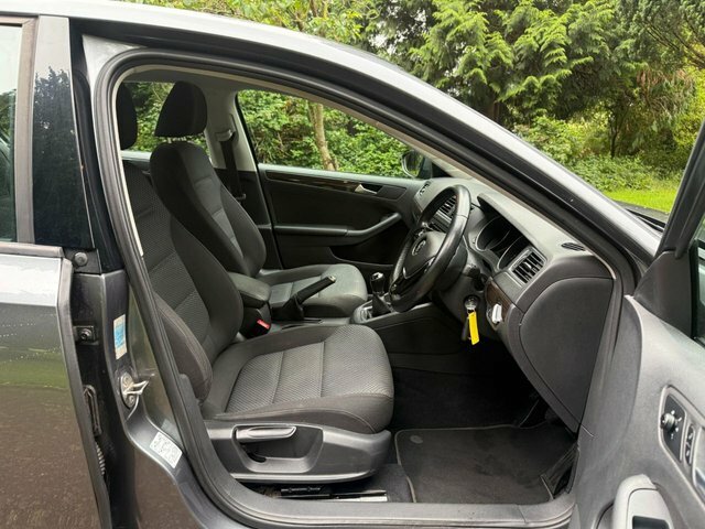 Volkswagen Jetta Bluemotion Technology Tdi  #9