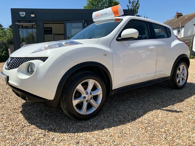 Nissan Juke 1.6 Acenta 1 Owner From New - 14 Services Re White #4