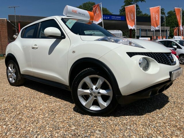 Nissan Juke 1.6 Acenta 1 Owner From New - 14 Services Re White