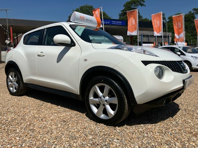 Nissan Juke 1.6 Acenta 1 Owner From New - 14 Services Re White #2