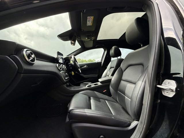 Mercedes-Benz A Class 1.5 A180d Sport Hatchback 7G-dct Euro 6 White #5