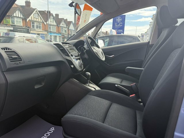 Hyundai Ix20 Premium Silver #16