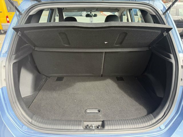 Hyundai Ix20 Premium Silver #11