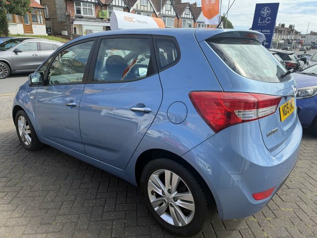 Hyundai Ix20 Premium Silver #7