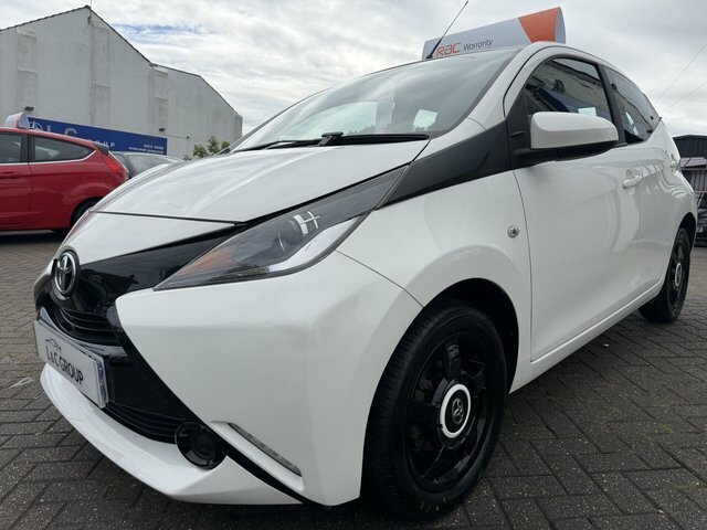 Toyota Aygo 1.0 Vvt-i X-play HG16HRX White #5
