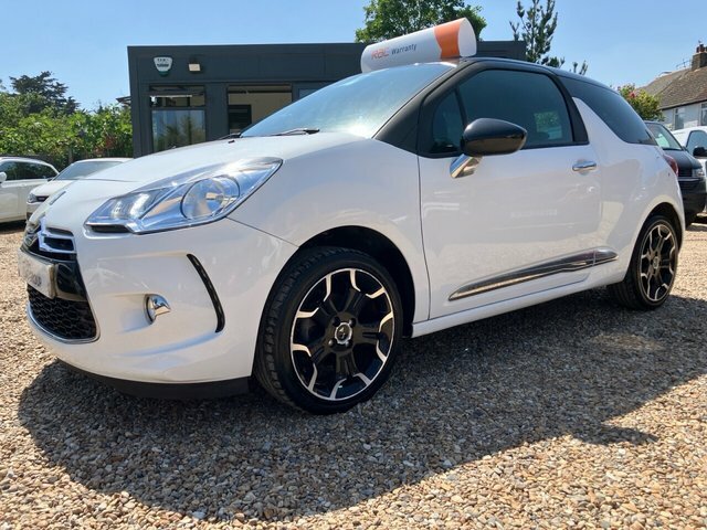 DS DS 3 1.2 Puretech Dstyle 1 Owner - 11 Services - LV65BJY White #4