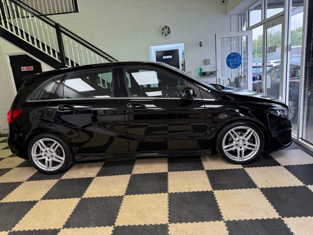 Mercedes-Benz B Class B200d Amg Line Premium Black #3