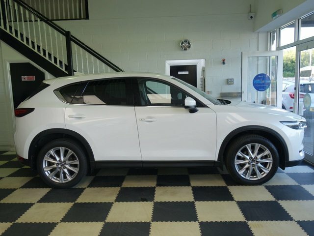 Mazda CX-5 Skyactiv-d Sport Nav Suv YN68GMY White #4