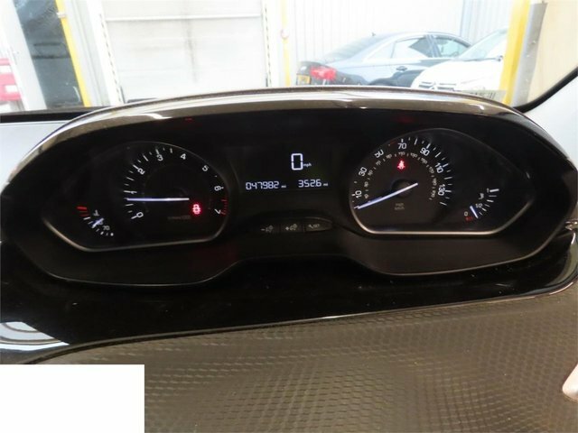 Peugeot 2008 Puretech Active Suv FJ66VRG Black #3