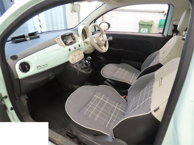 Fiat 500 Lounge Hatchback RK65VZJ Green #2
