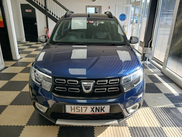 Dacia Sandero Stepway Tce Laureate Hatchback HG17XNK Blue #2