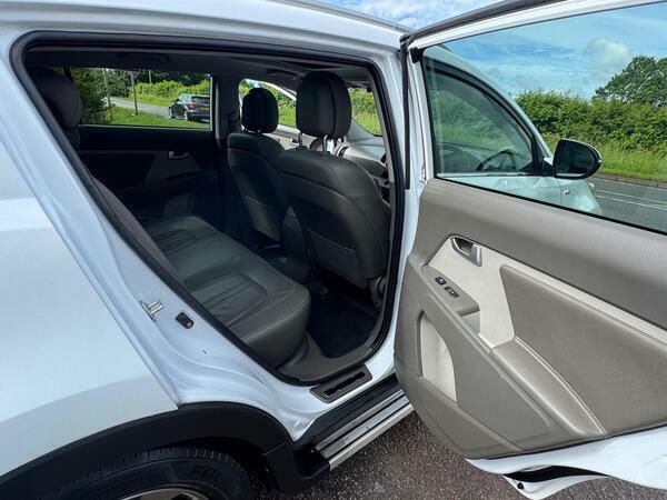 Kia Sportage Crdi Kx-3 Awd Black #16