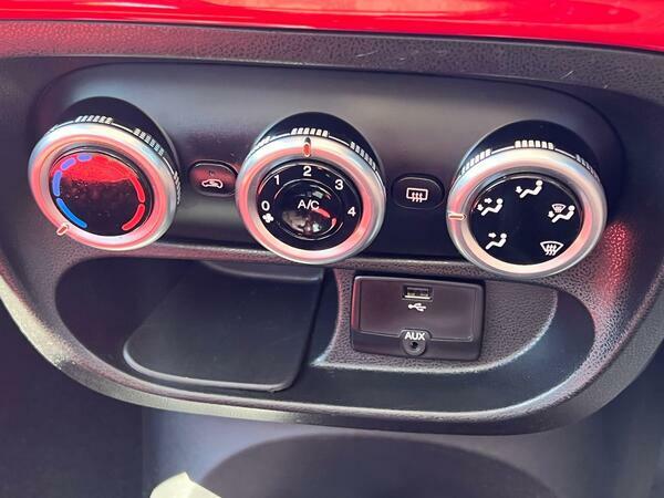 Fiat 500L 1.4 Pop Star 95 Bhp White #31