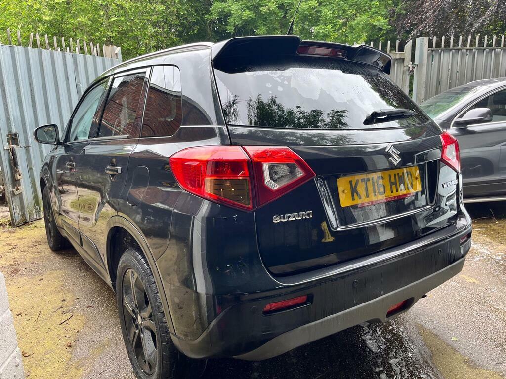 Suzuki Vitara 1.6 Sz-t White #13