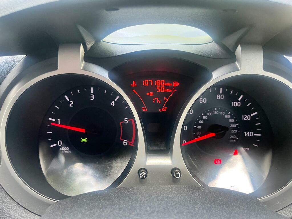 Nissan Juke Suv White #16